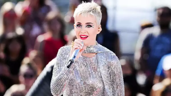 Katy Perry breaks Twitter record, becomes the first person to reach 100 million followers